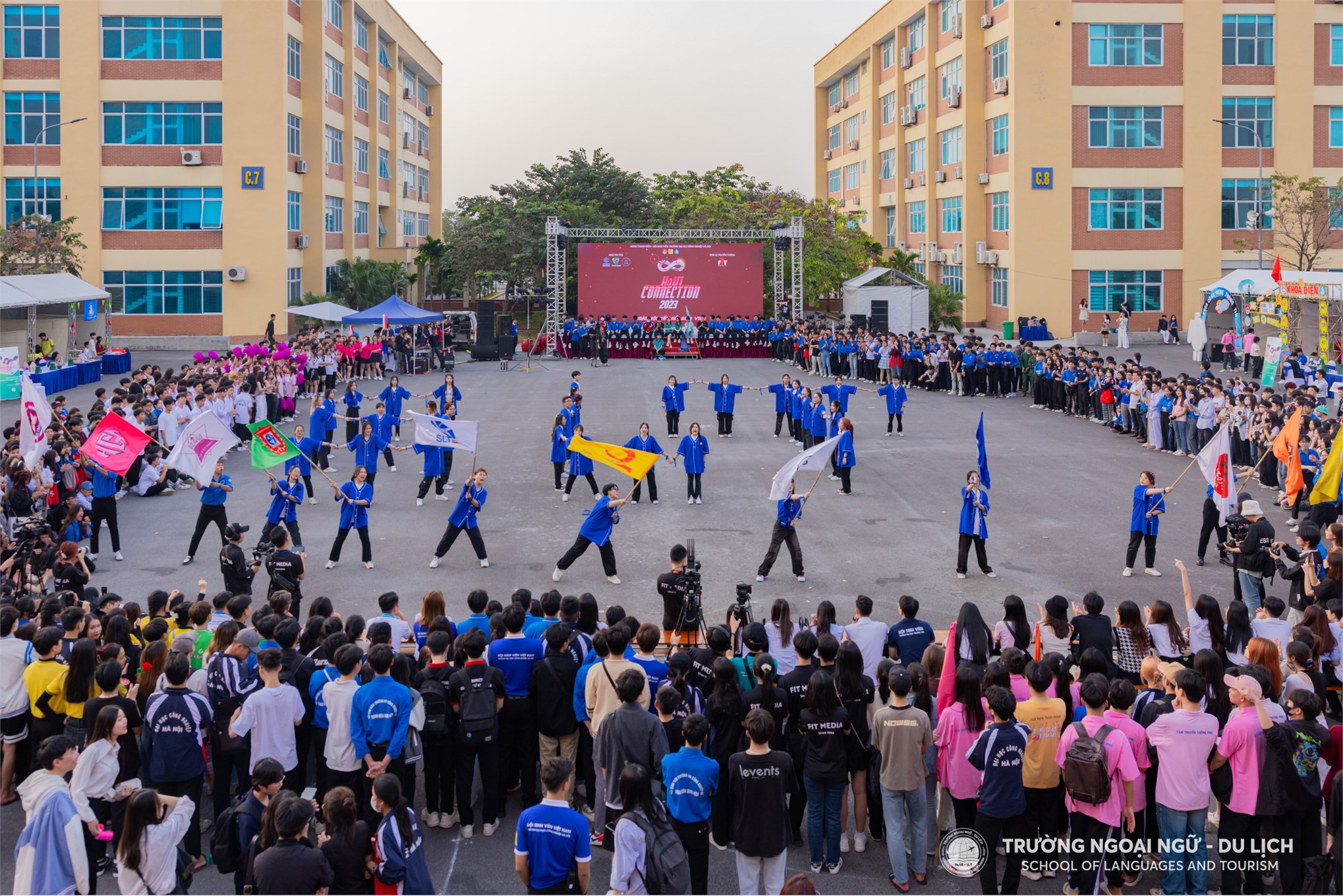 Dấu ấn sinh viên Trường Ngoại ngữ - Du lịch, Đại học Công nghiệp Hà Nội tại Ngày hội kết nối sinh viên HaUI CONNECTION 2023